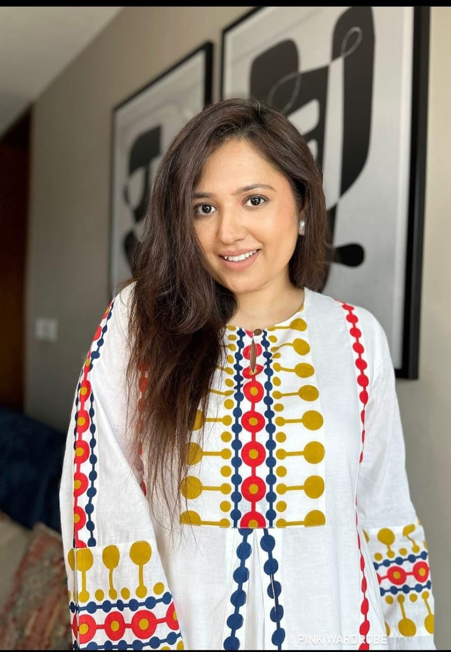 Heavy 2 Pcs Suit with Lakhnavi work